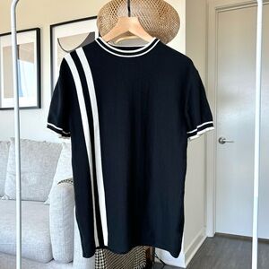 Black knitted t-shirt with double racing stripe